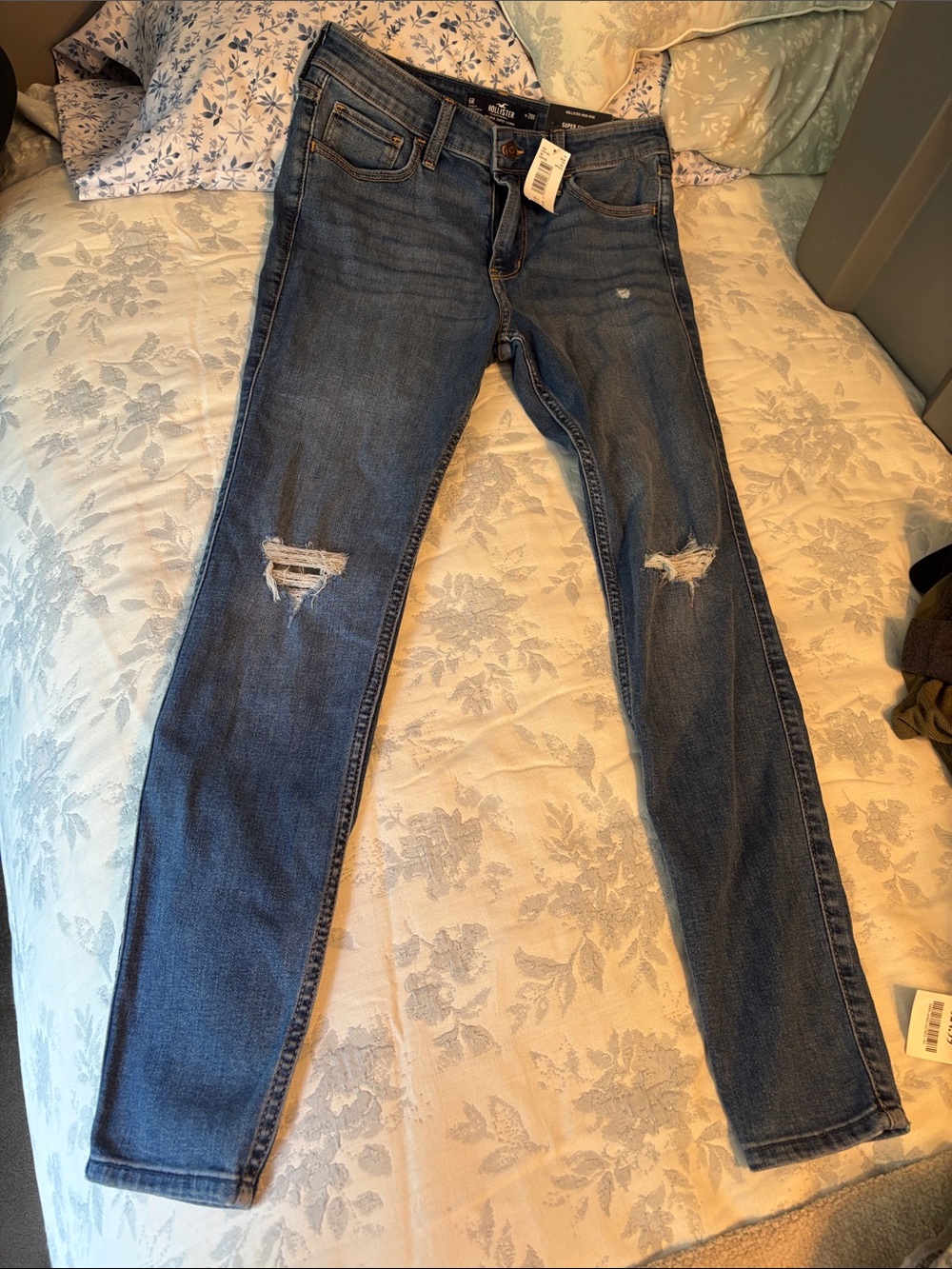 Hollister Mid Blue High-Rise Distressed Women's Jeans